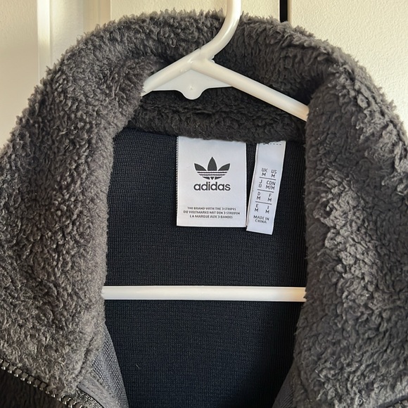 Pre-Owned Very Good Condition Men’s Black ADIDAS Full Zipper Fleece Jacket - Picture 3 of 4